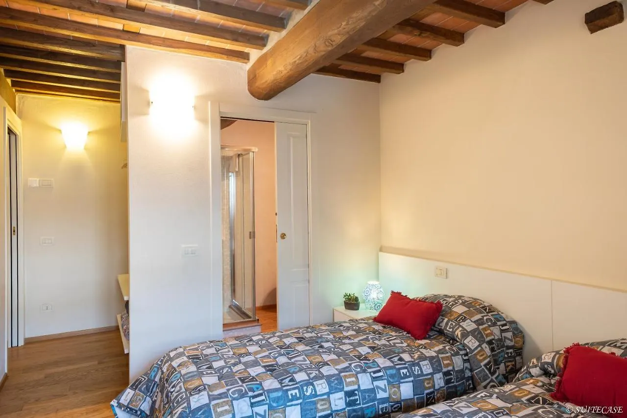 Alessandra Apartment Lucca Italia