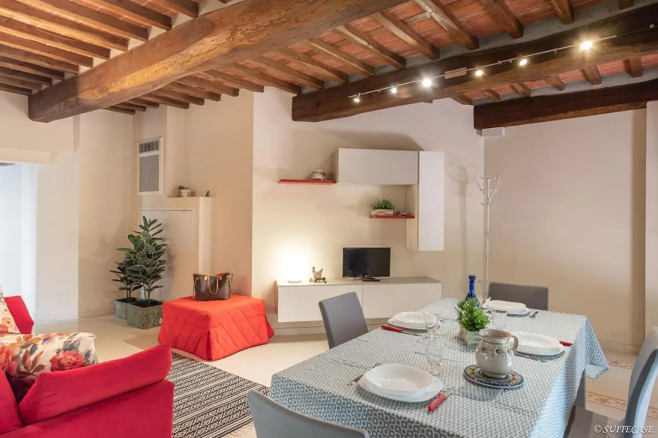 Alessandra Apartment Lucca Italia