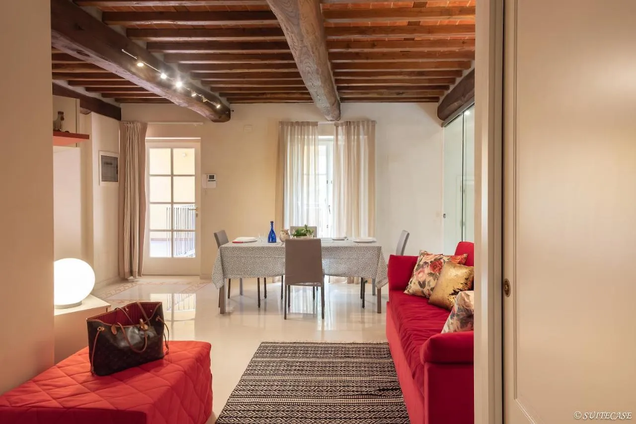 Alessandra Apartment Lucca